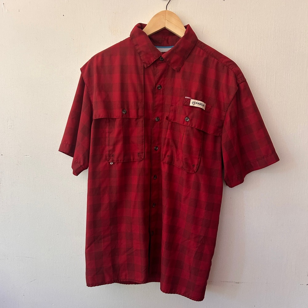 Magellan Fishing Shirt Mens Medium Red Plaid Short Sleeve Vented Fish Gear